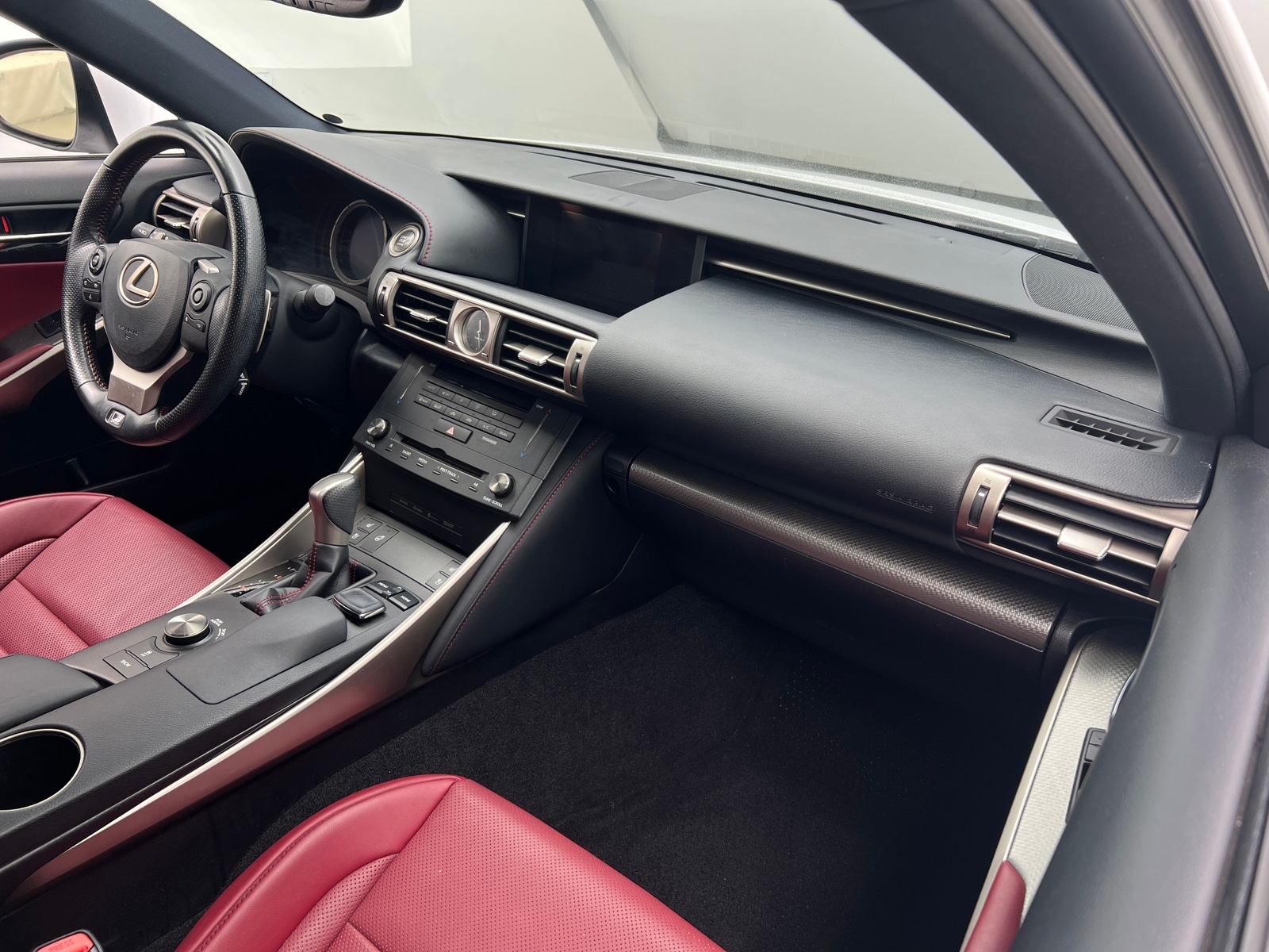 Thumbnail: 2016 Lexus IS - 2