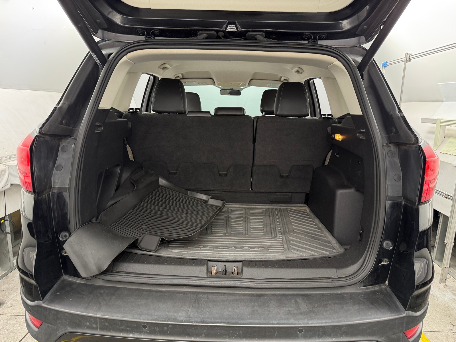 Thumbnail: 2019 Ford Escape - 6