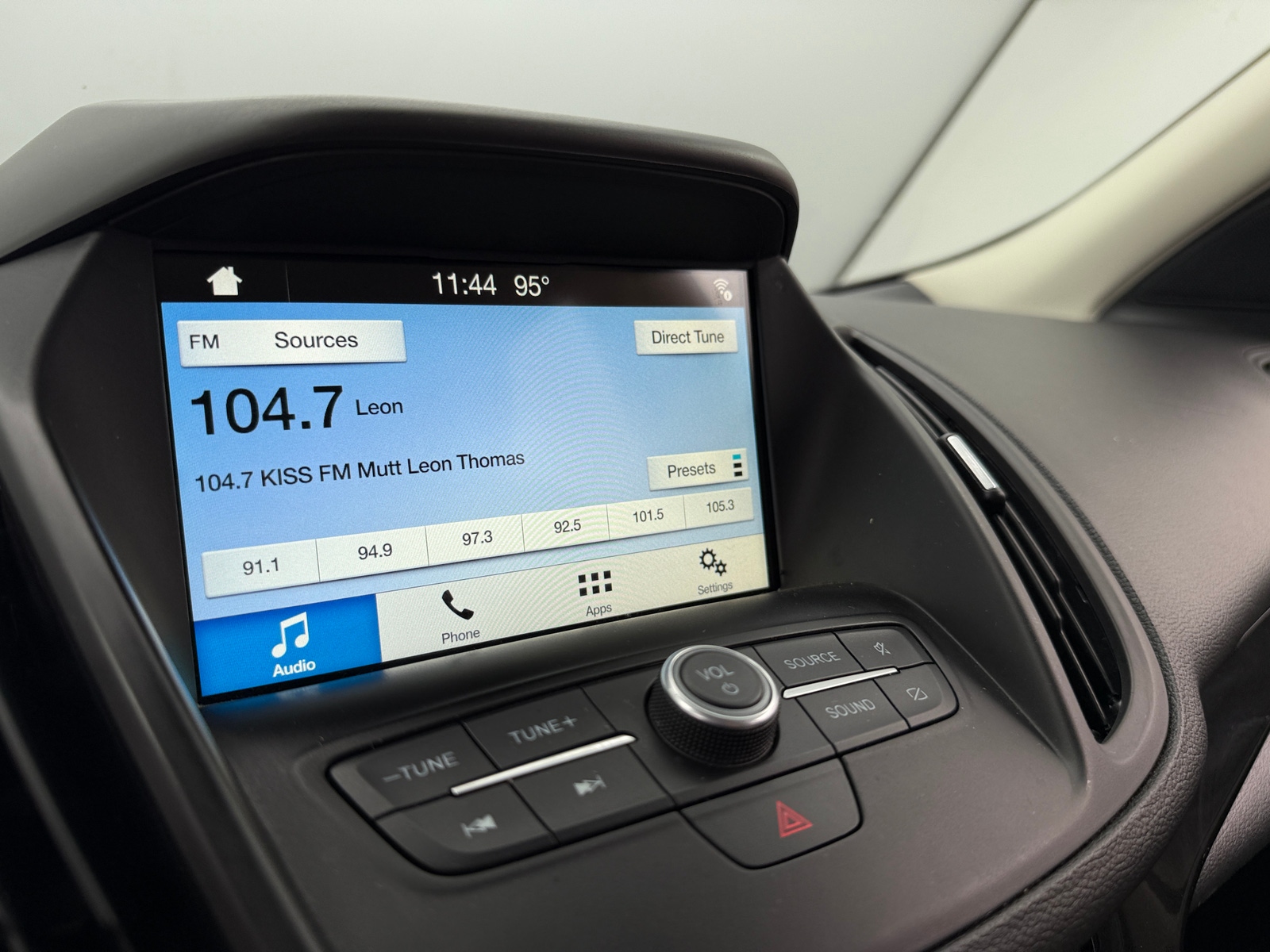 Thumbnail: 2019 Ford Escape - 3