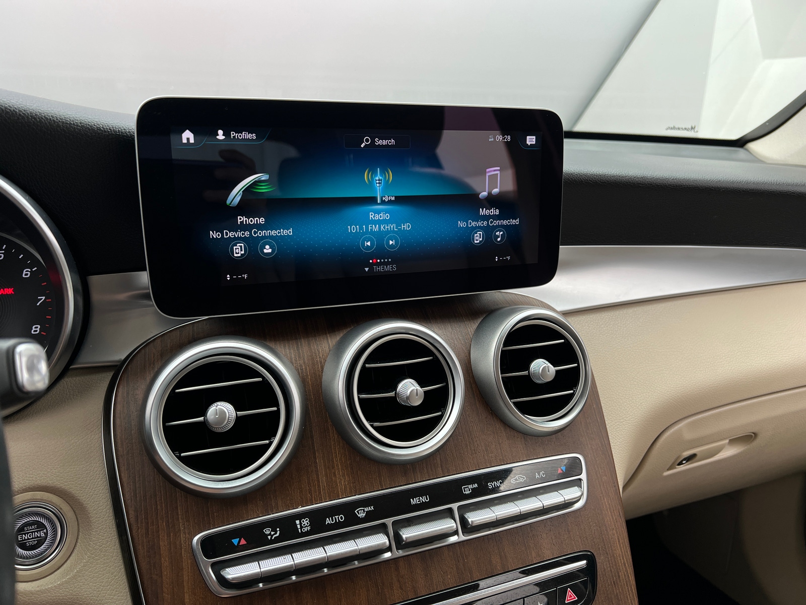 Thumbnail: 2020 Mercedes-Benz GLC - 3