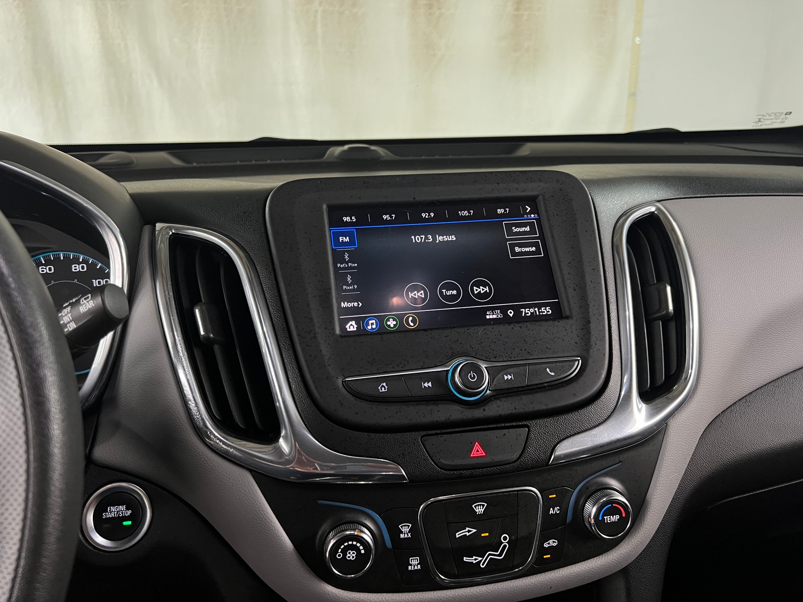 Thumbnail: 2020 Chevrolet Equinox - 4