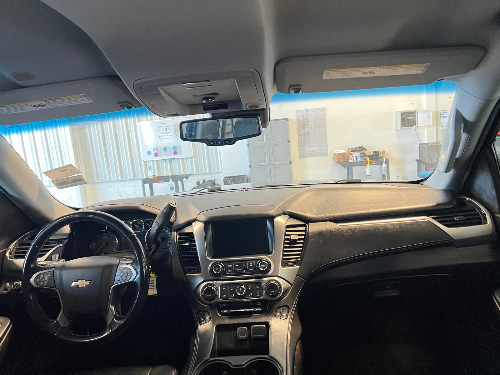 Thumbnail: 2019 Chevrolet Suburban - 3