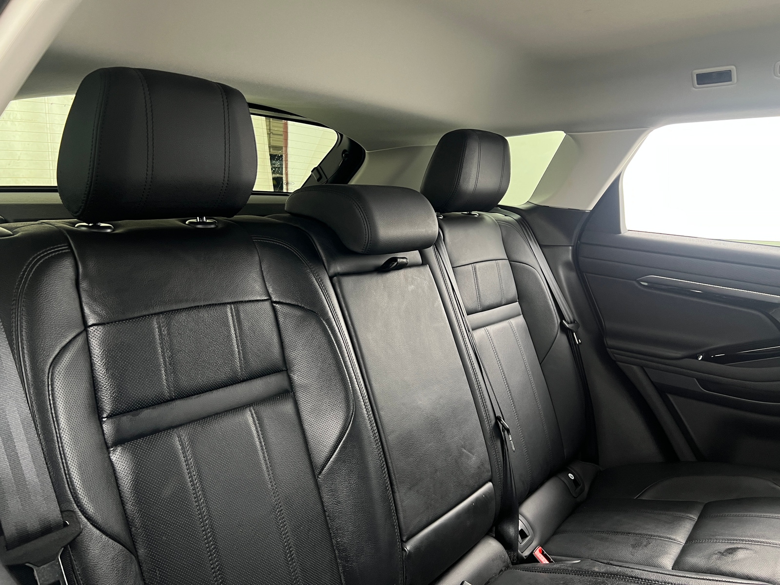 Thumbnail: 2020 Land Rover Range Rover Evoque - 5