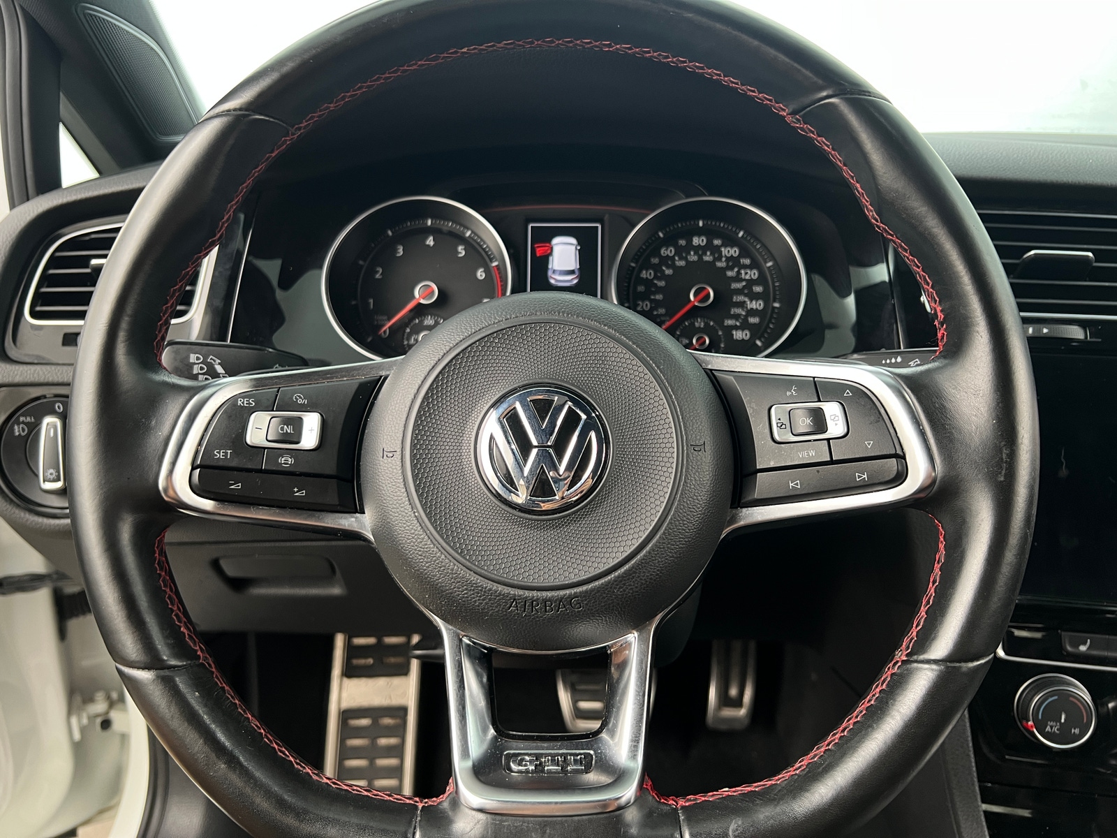 Thumbnail: 2019 Volkswagen Golf - 5