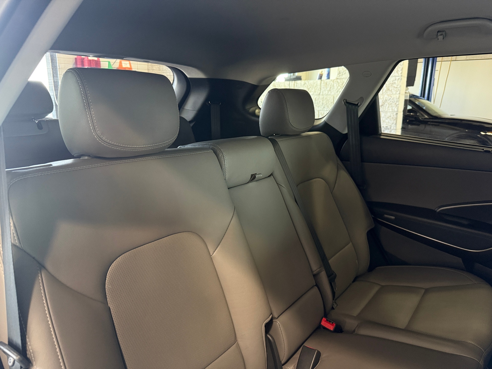 Thumbnail: 2017 Hyundai Santa Fe - 5
