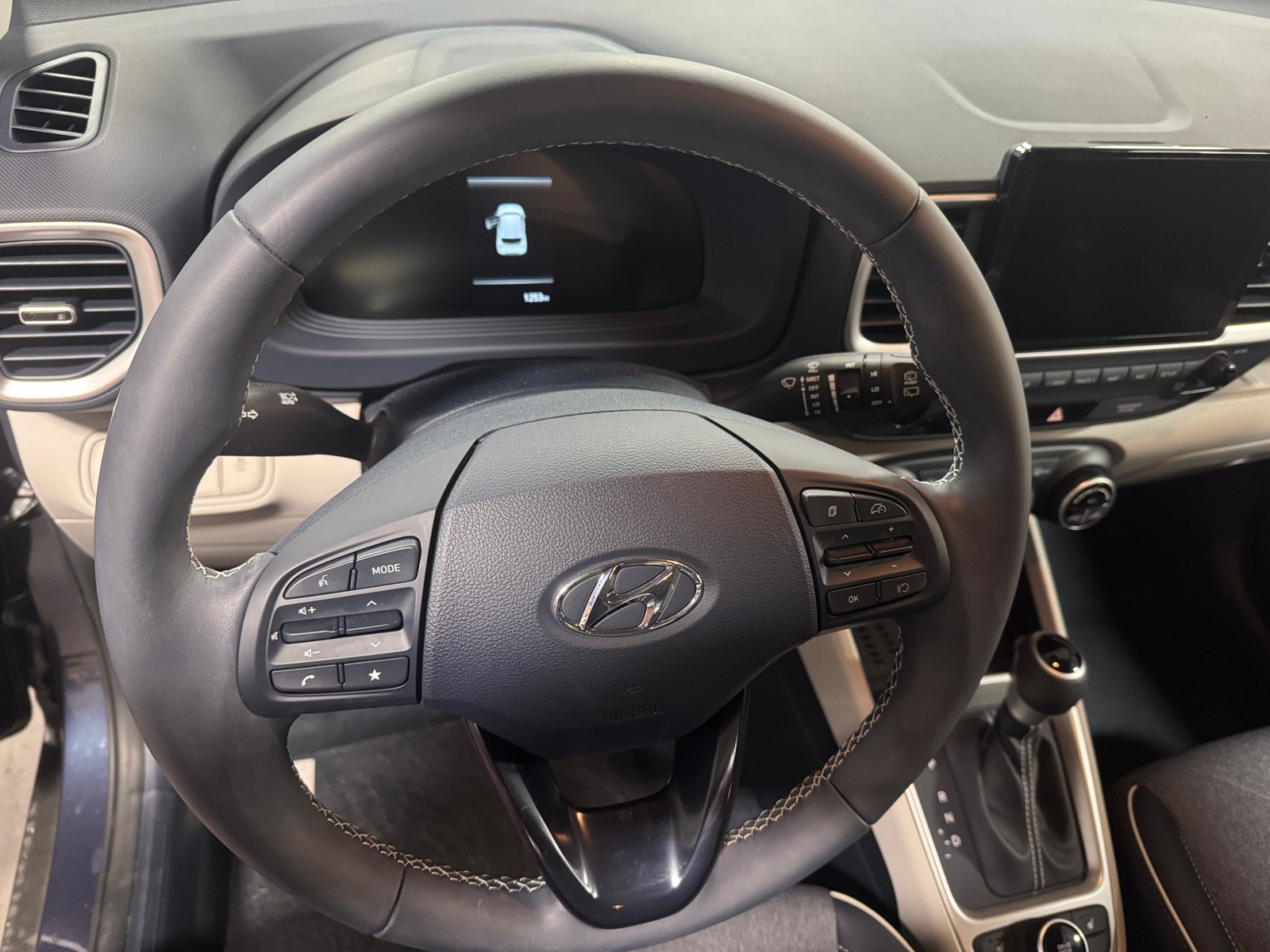 Thumbnail: 2023 Hyundai Venue - 5