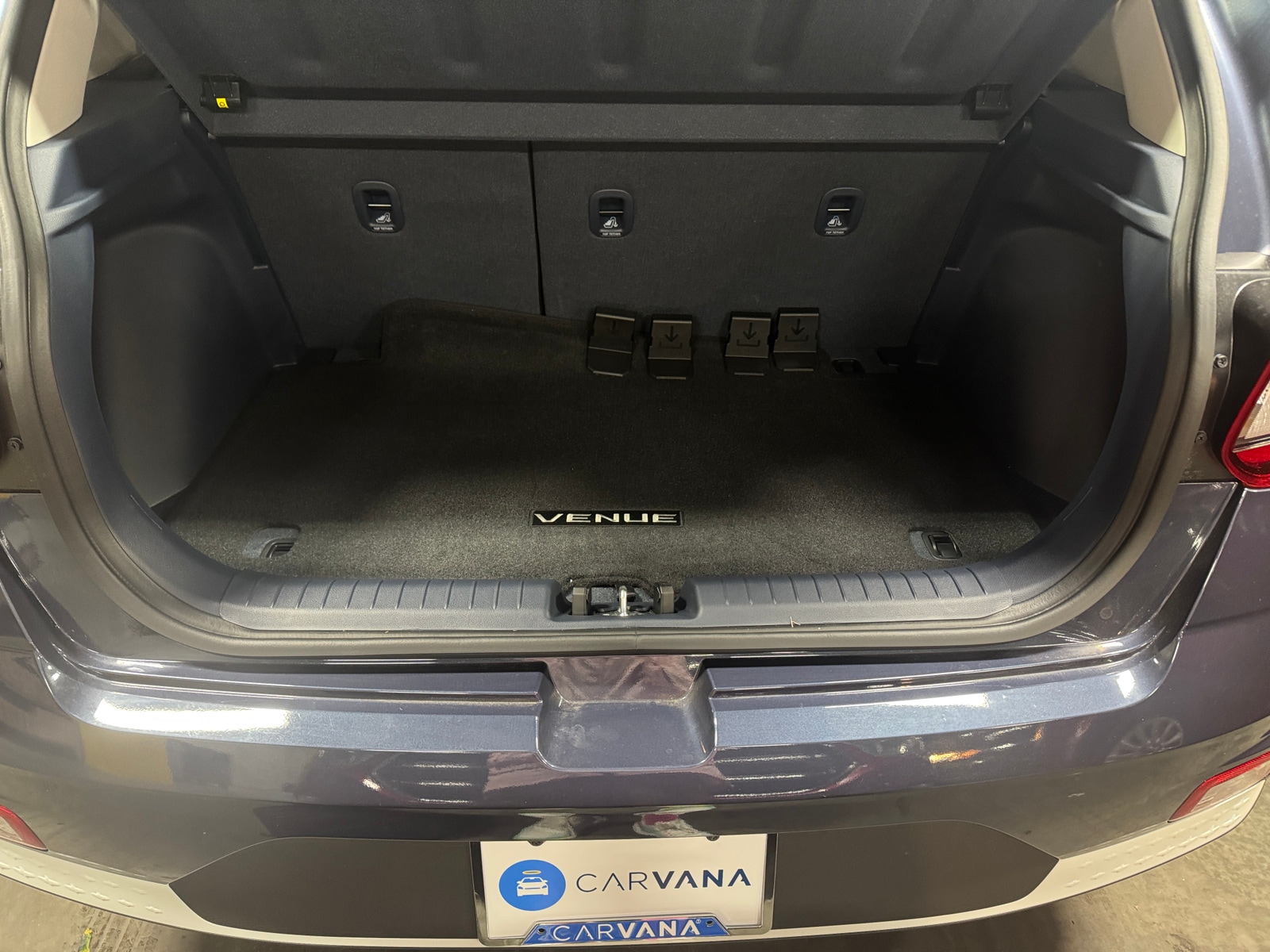 Thumbnail: 2023 Hyundai Venue - 7