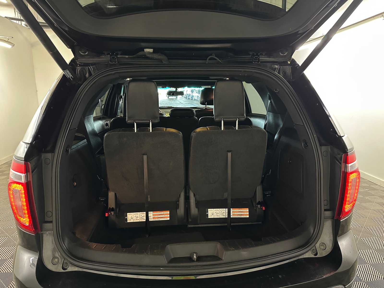 Thumbnail: 2015 Ford Explorer - 7