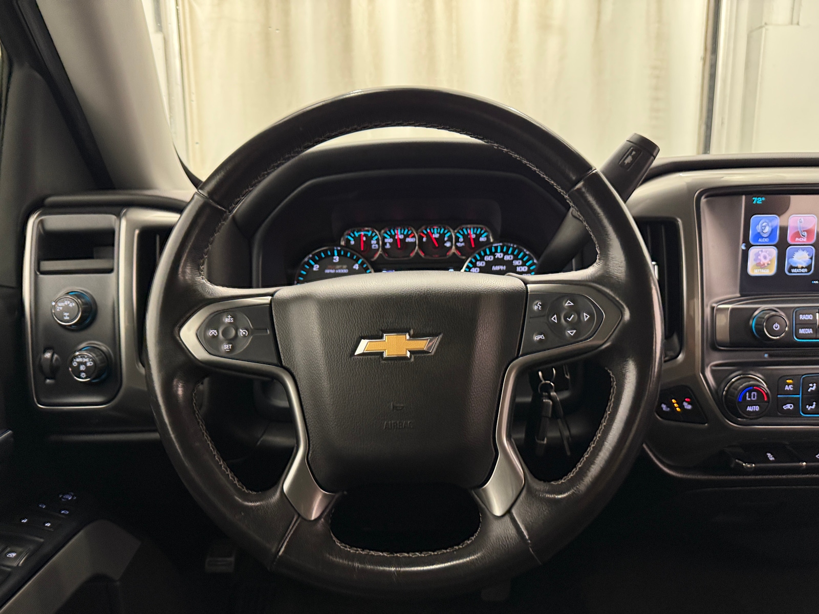Thumbnail: 2018 Chevrolet Silverado 1500 - 4
