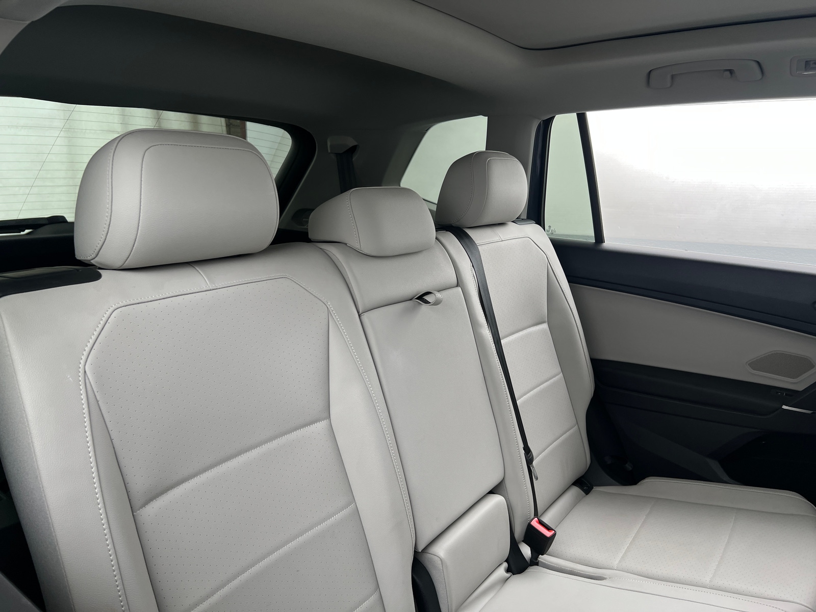 Thumbnail: 2020 Volkswagen Tiguan - 5