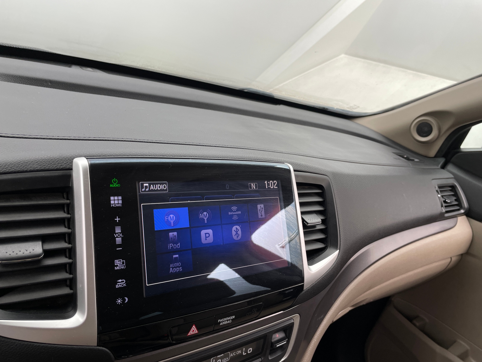 Thumbnail: 2016 Honda Pilot - 4