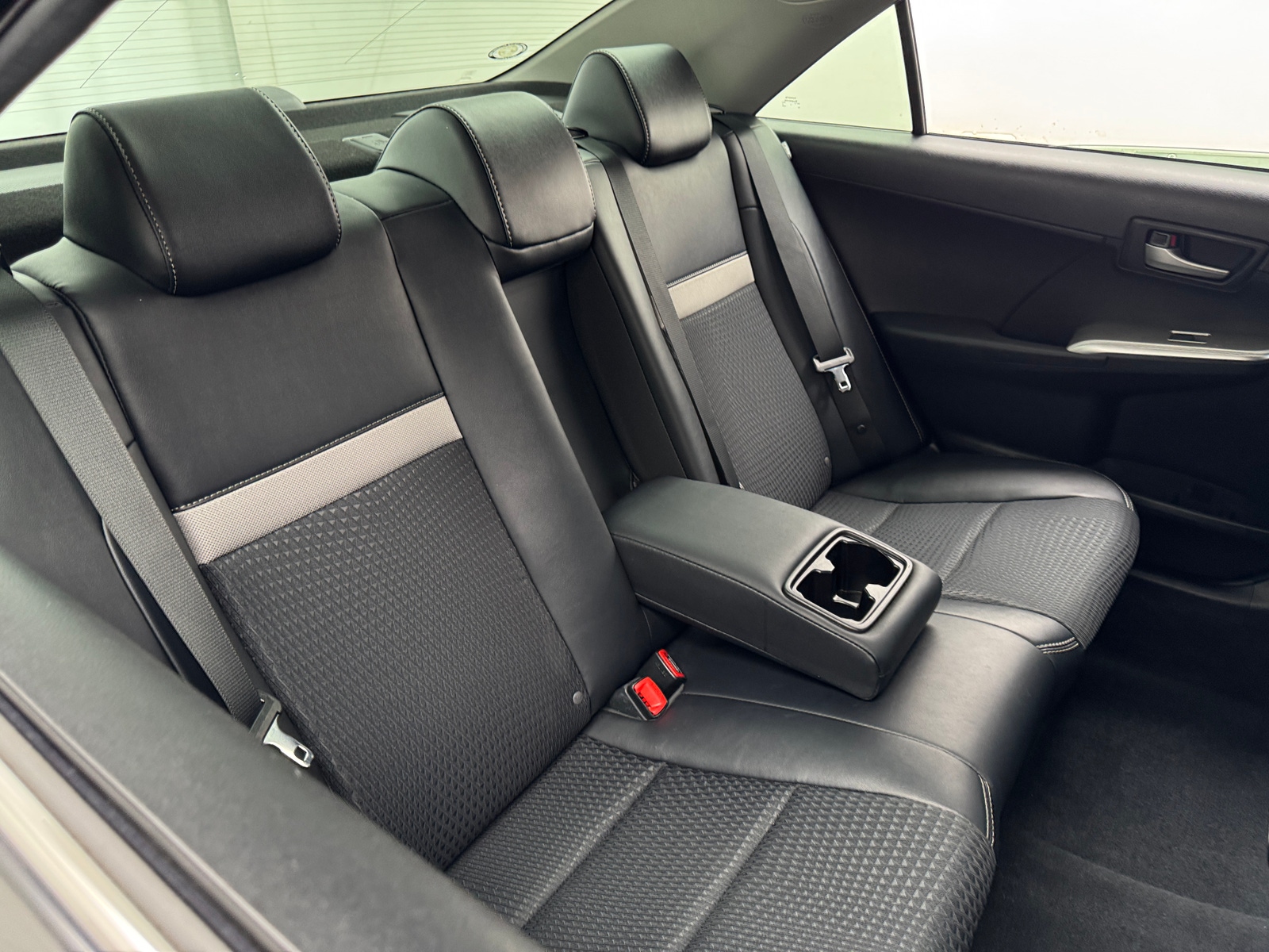 Thumbnail: 2012 Toyota Camry - 6