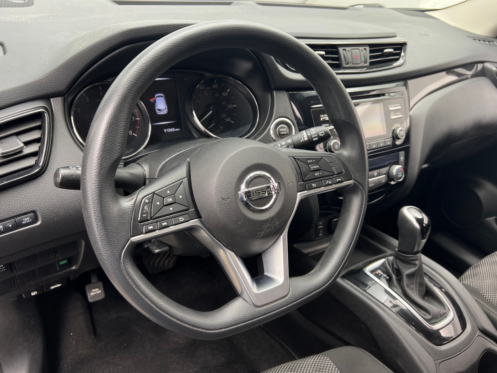 Thumbnail: 2017 Nissan Rogue Sport - 5