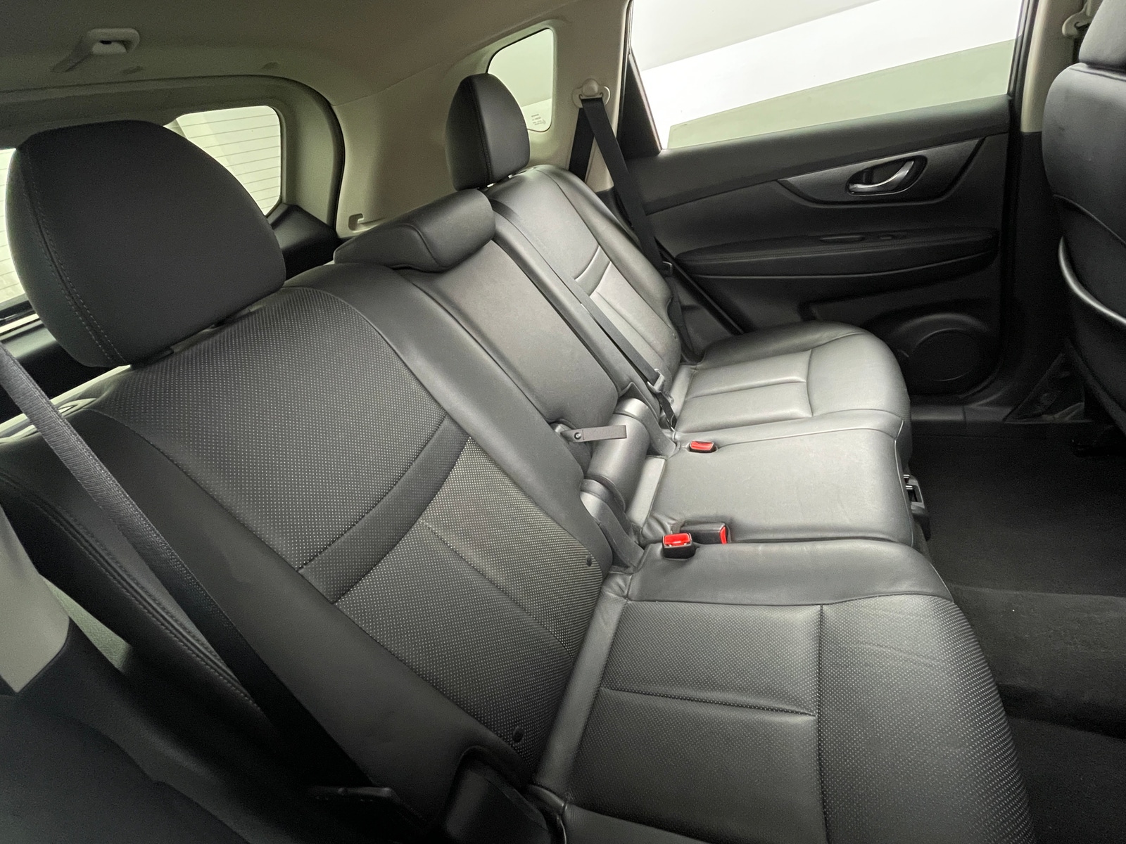 Thumbnail: 2015 Nissan Rogue - 5