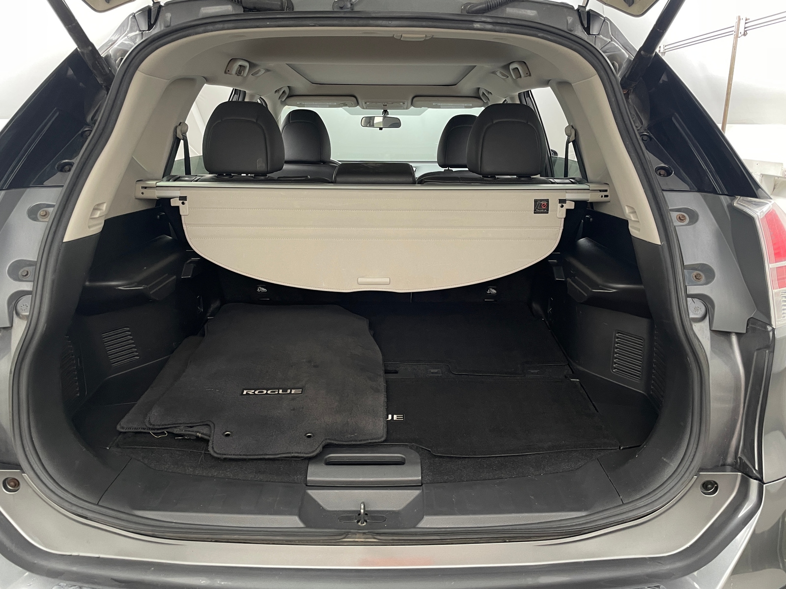 Thumbnail: 2015 Nissan Rogue - 6