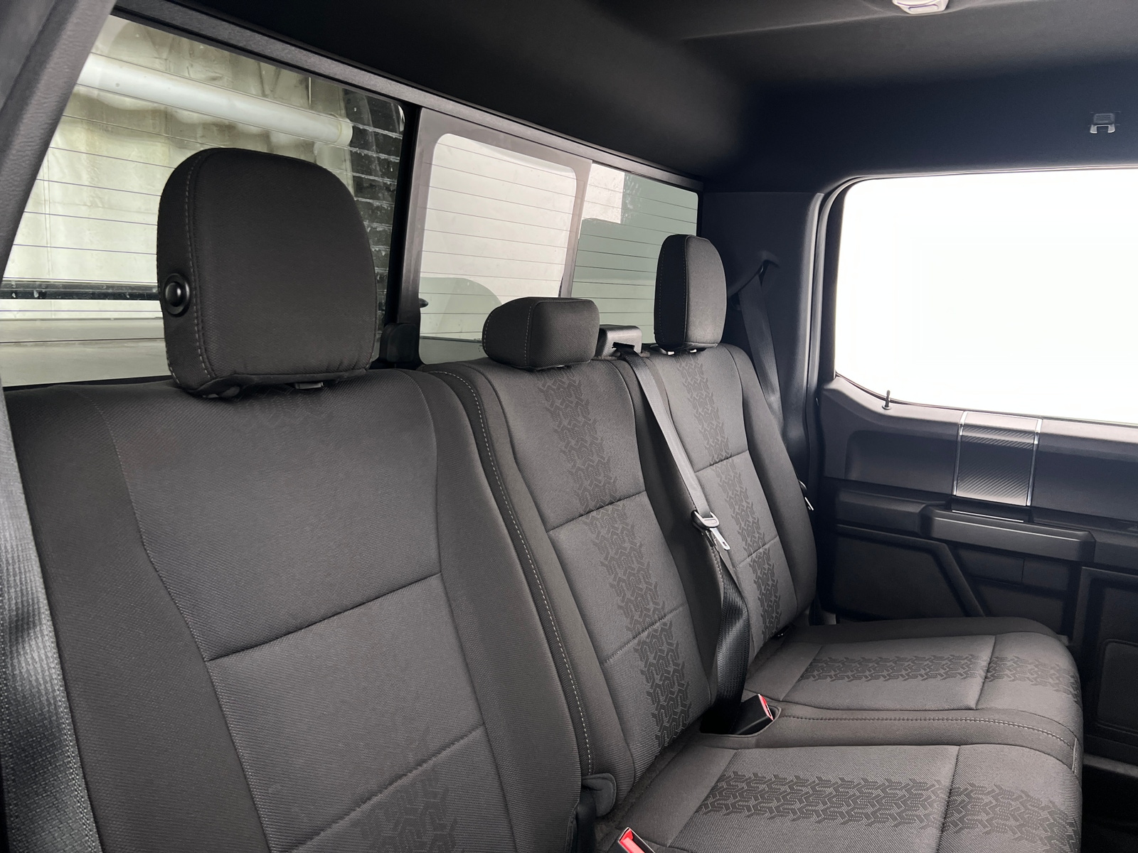 Thumbnail: 2018 Ford Econoline - 6