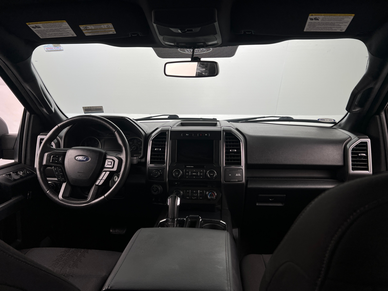 Thumbnail: 2018 Ford Econoline - 3