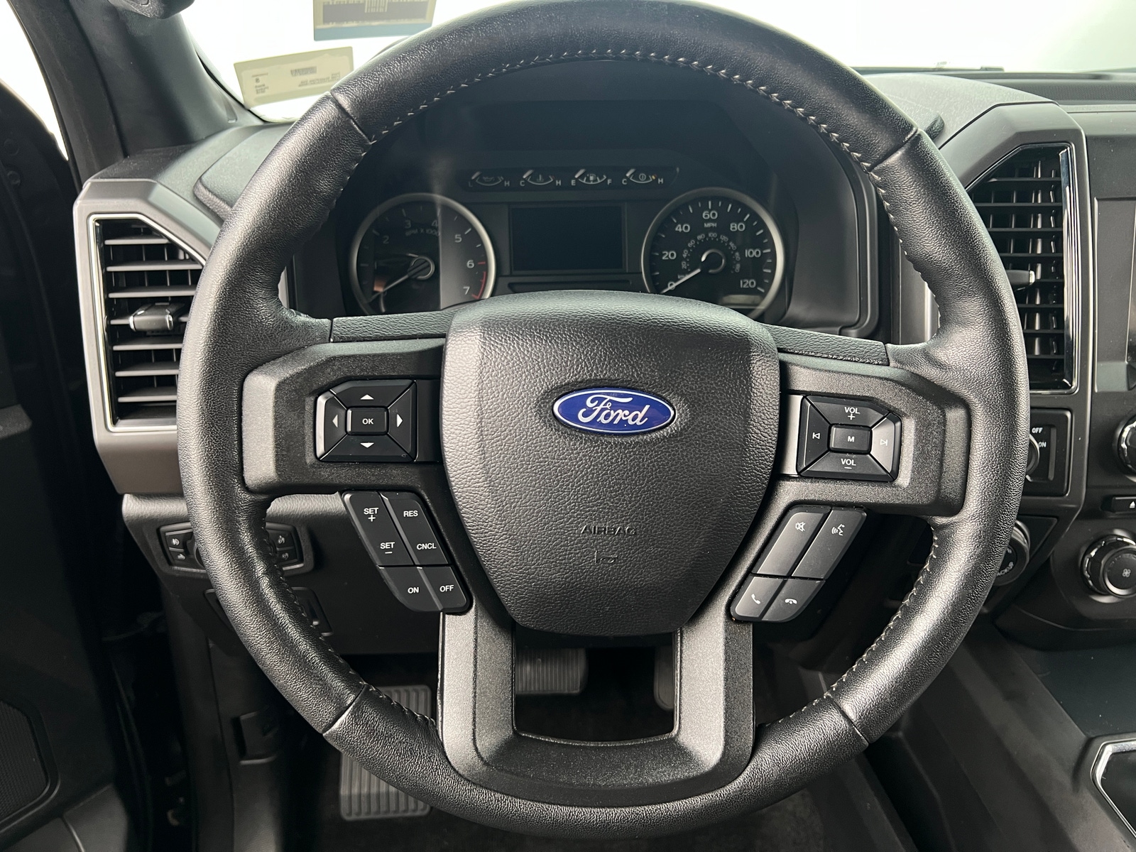 Thumbnail: 2018 Ford Econoline - 5