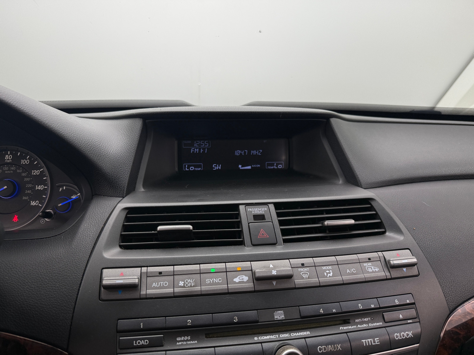 Thumbnail: 2011 Honda Accord Crosstour - 3