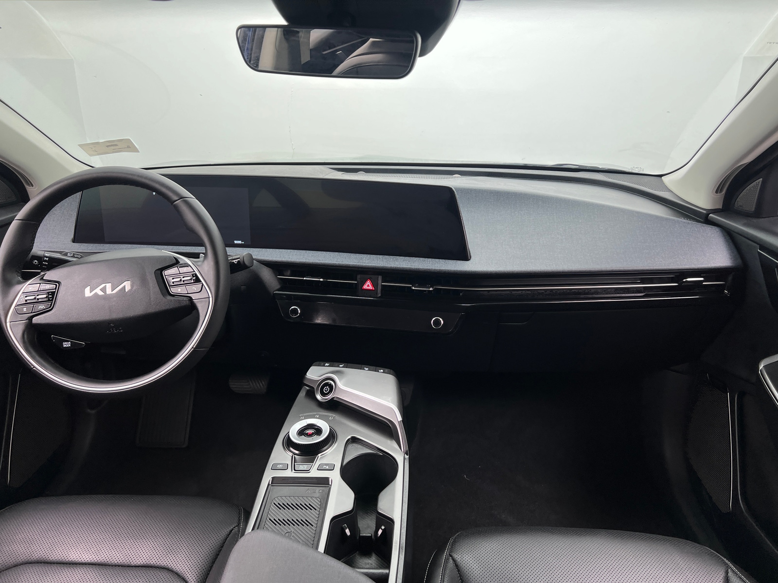 Thumbnail: 2024 Kia EV6 - 2