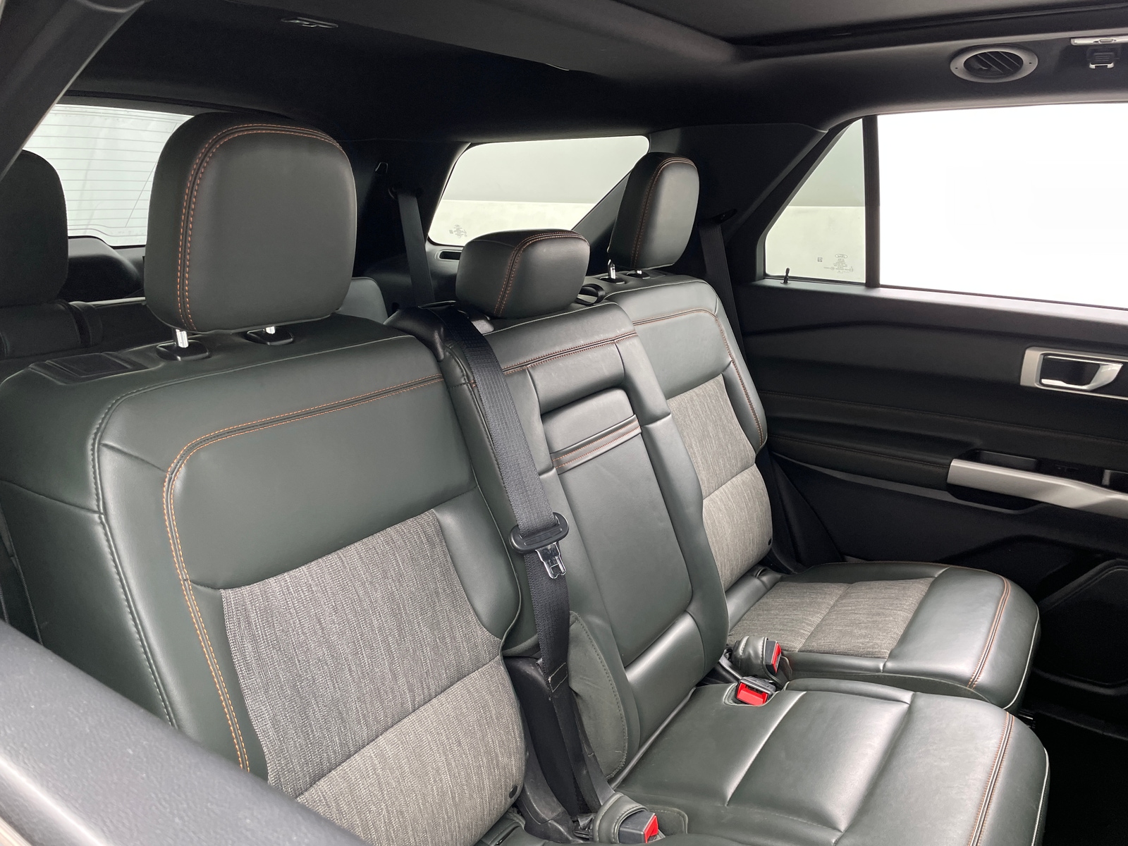 Thumbnail: 2022 Ford Explorer - 5