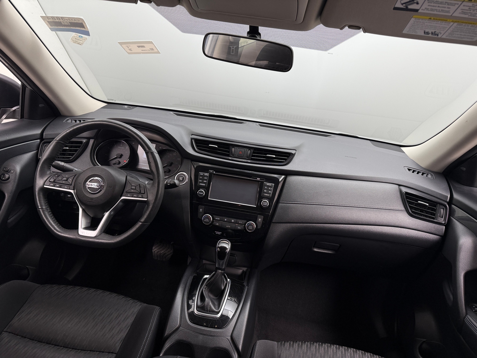 Thumbnail: 2017 Nissan Rogue - 3