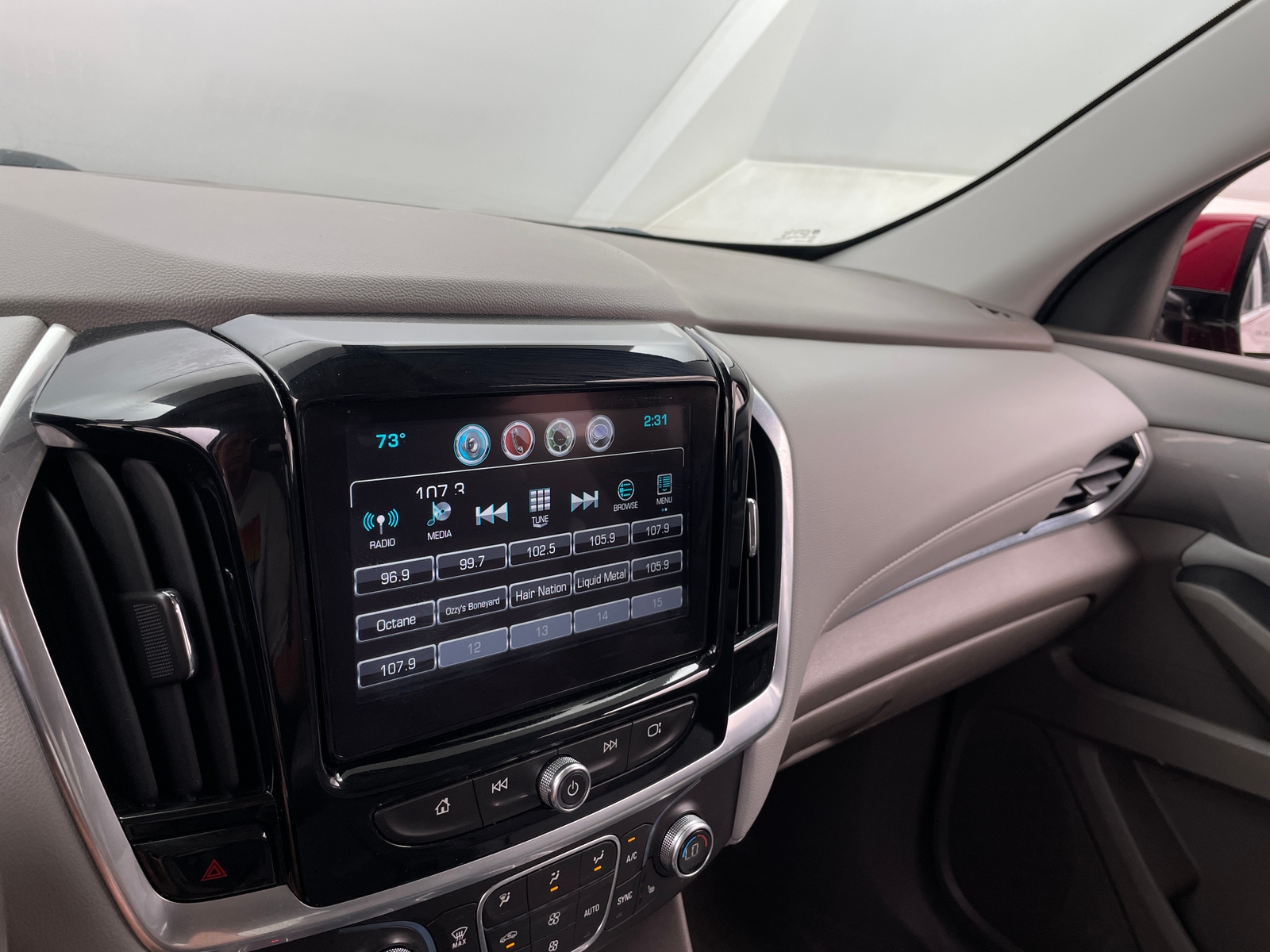 Thumbnail: 2018 Chevrolet Traverse - 4