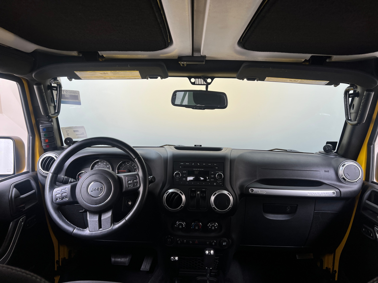 Thumbnail: 2015 Jeep Wrangler - 3