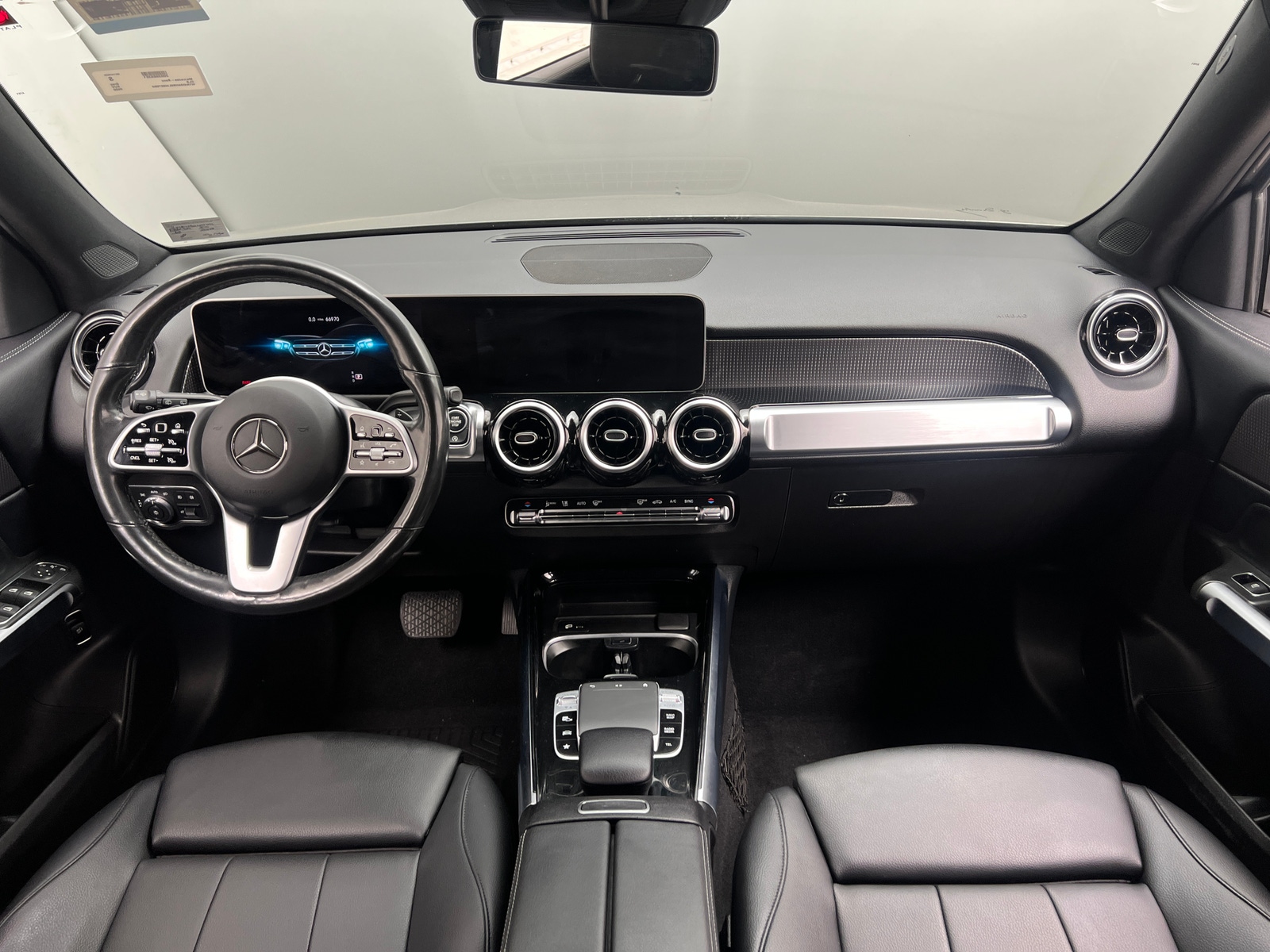 Thumbnail: 2020 Mercedes-Benz GLB - 2