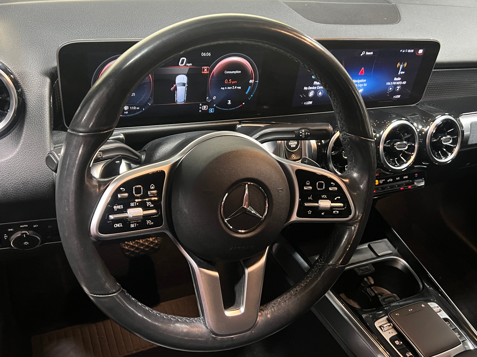 Thumbnail: 2020 Mercedes-Benz GLB - 4