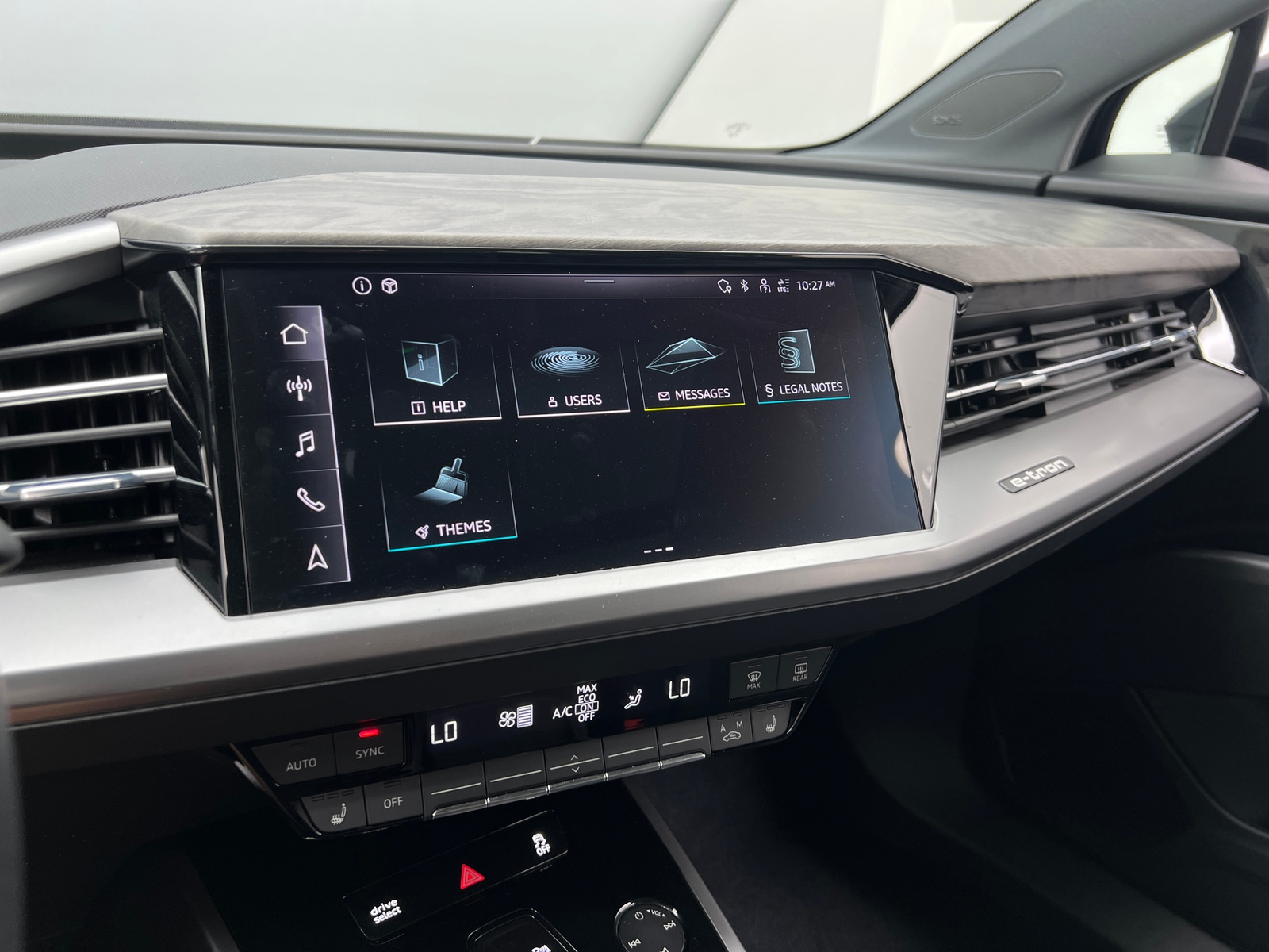 Thumbnail: 2023 Audi Q4 e-tron - 3