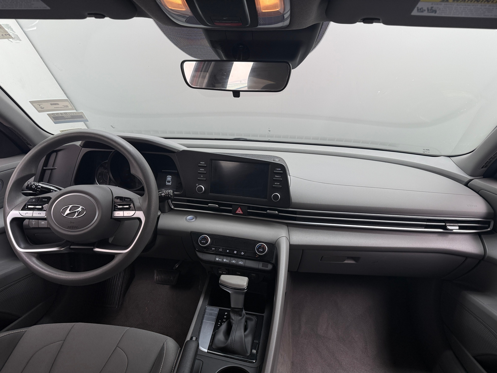 Thumbnail: 2023 Hyundai Elantra - 3