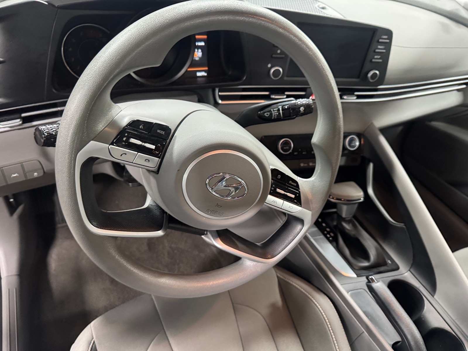 Thumbnail: 2023 Hyundai Elantra - 5