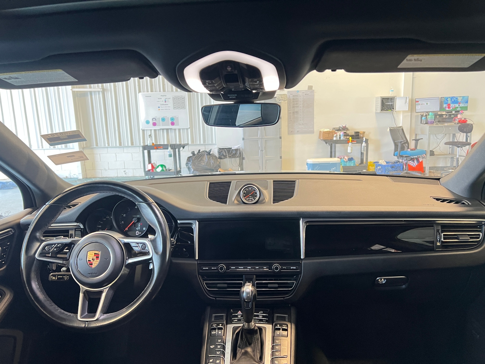 Thumbnail: 2020 Porsche Macan - 2