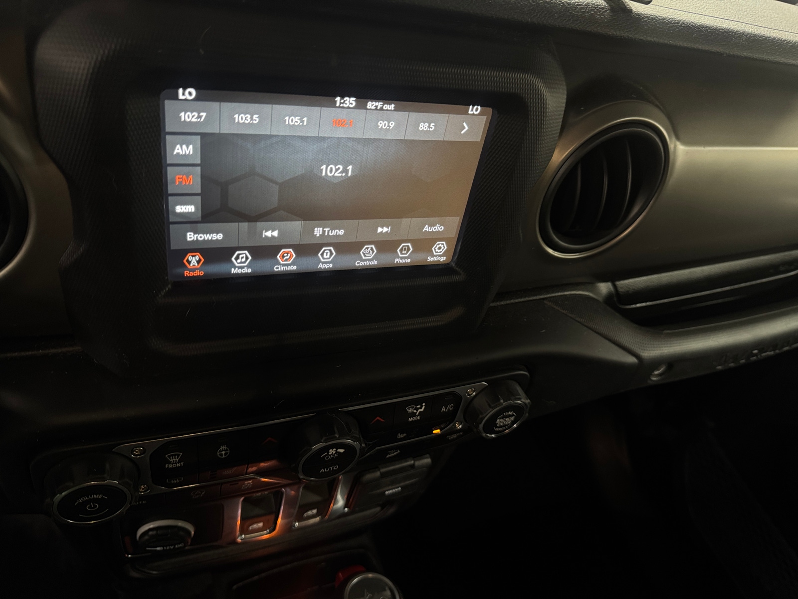 Thumbnail: 2019 Jeep Wrangler - 4