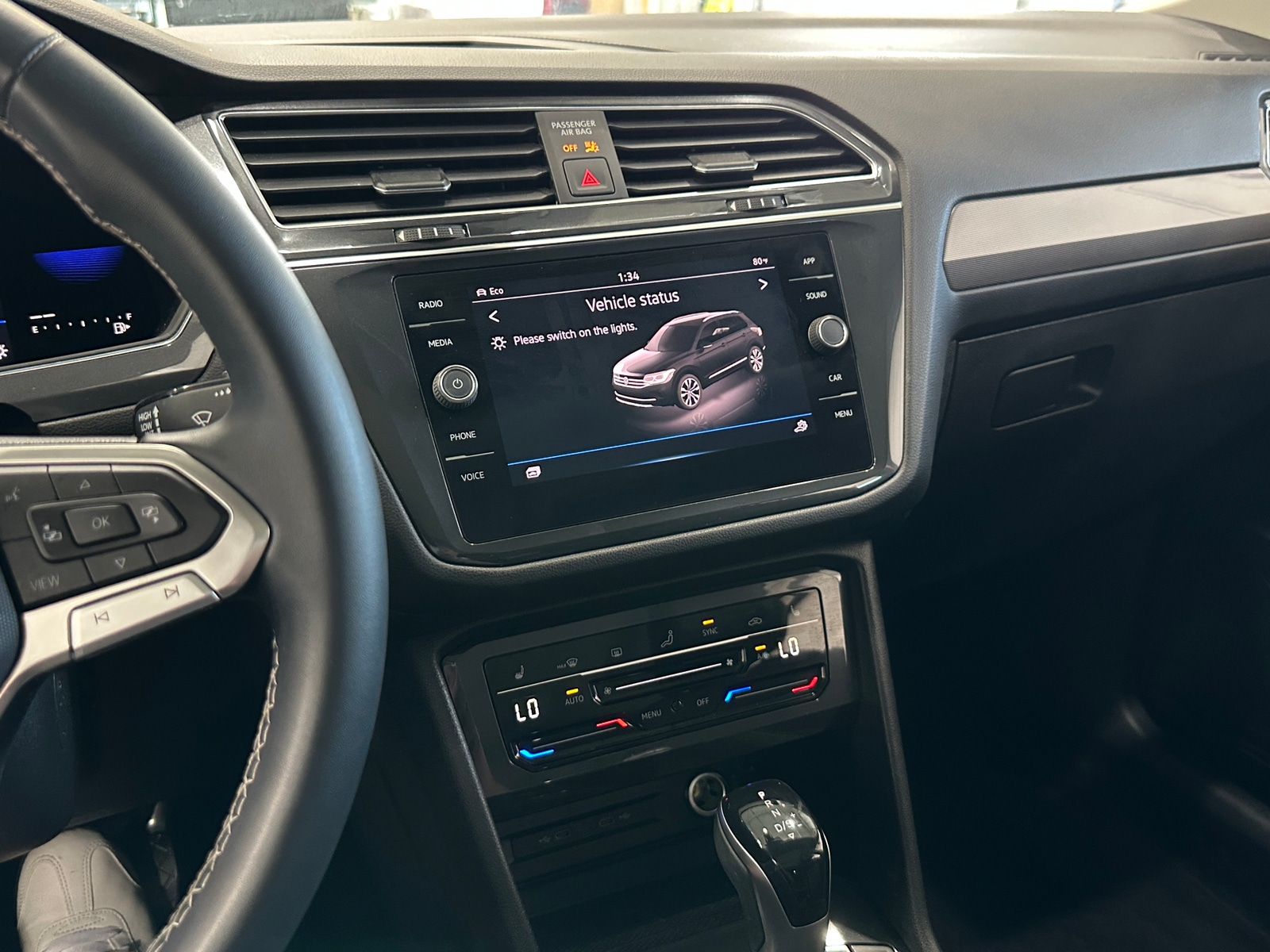 Thumbnail: 2022 Volkswagen Tiguan - 3