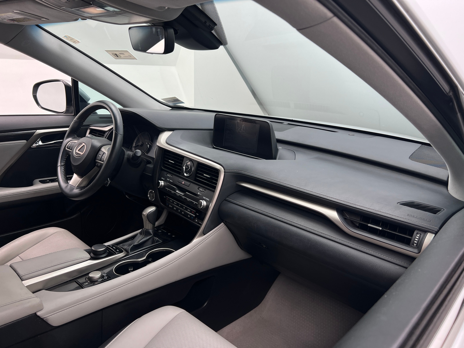 Thumbnail: 2017 Lexus RX - 3