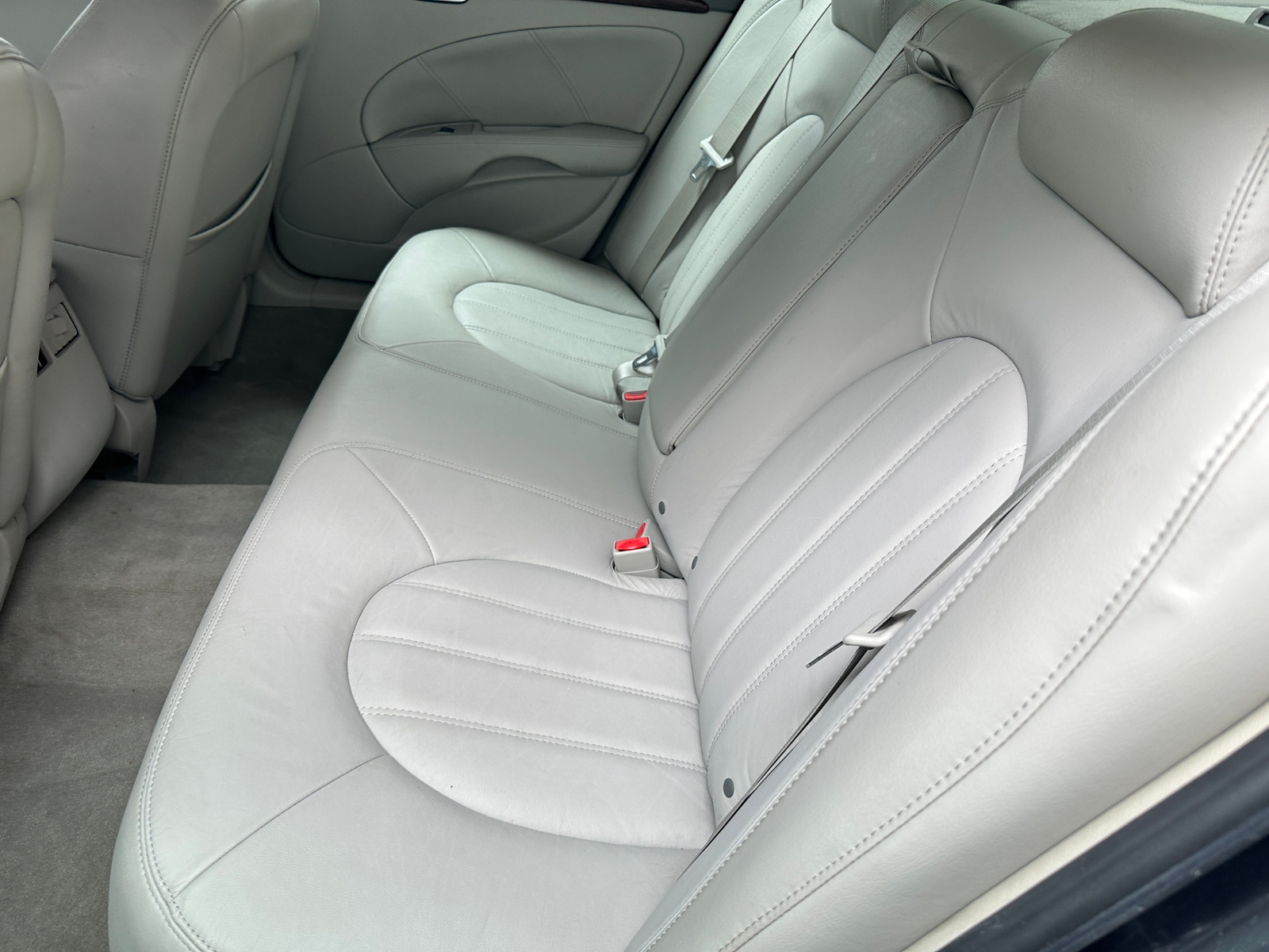 Thumbnail: 2010 Buick Lucerne - 5