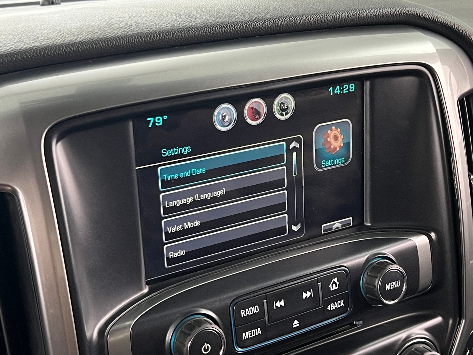 Thumbnail: 2015 Chevrolet Silverado 2500 - 4