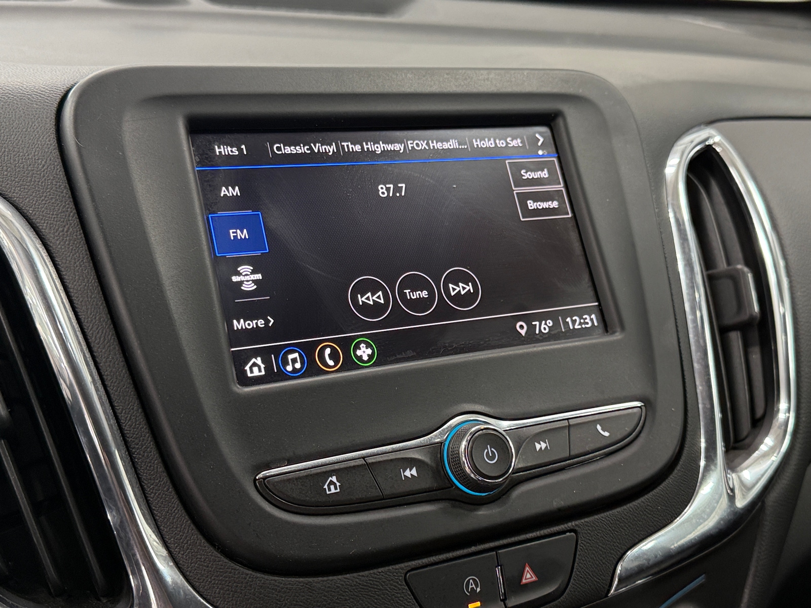 Thumbnail: 2023 Chevrolet Equinox - 4