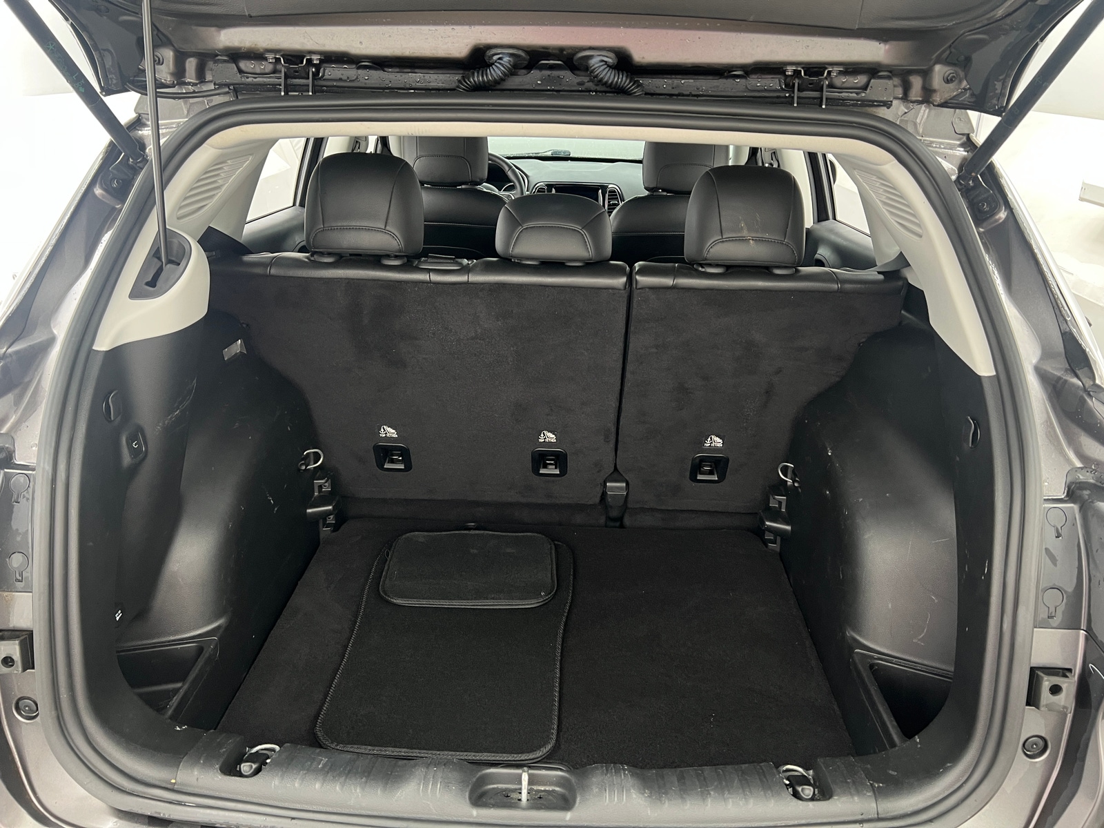 Thumbnail: 2018 Jeep Compass - 6