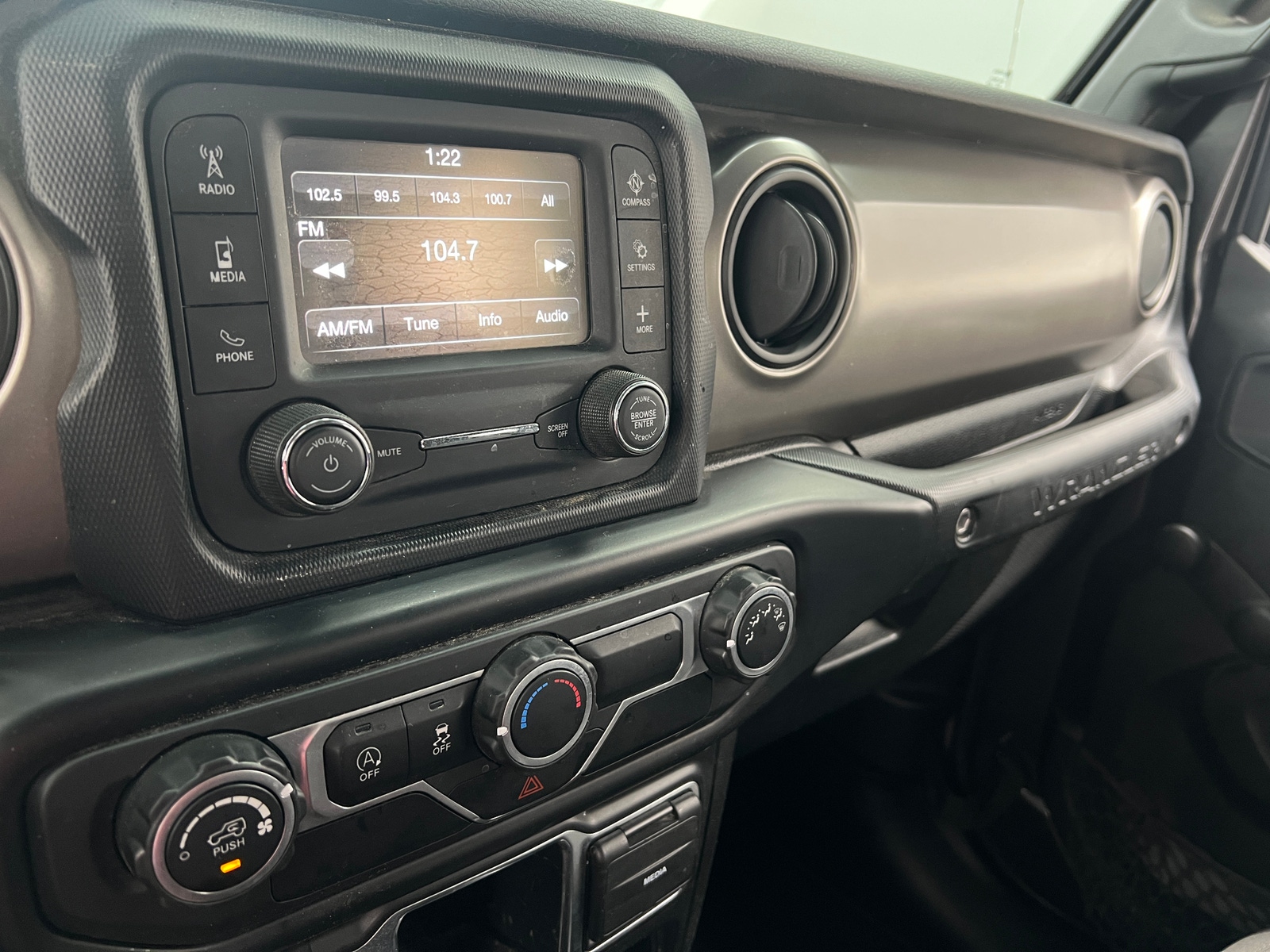 Thumbnail: 2020 Jeep Wrangler - 3