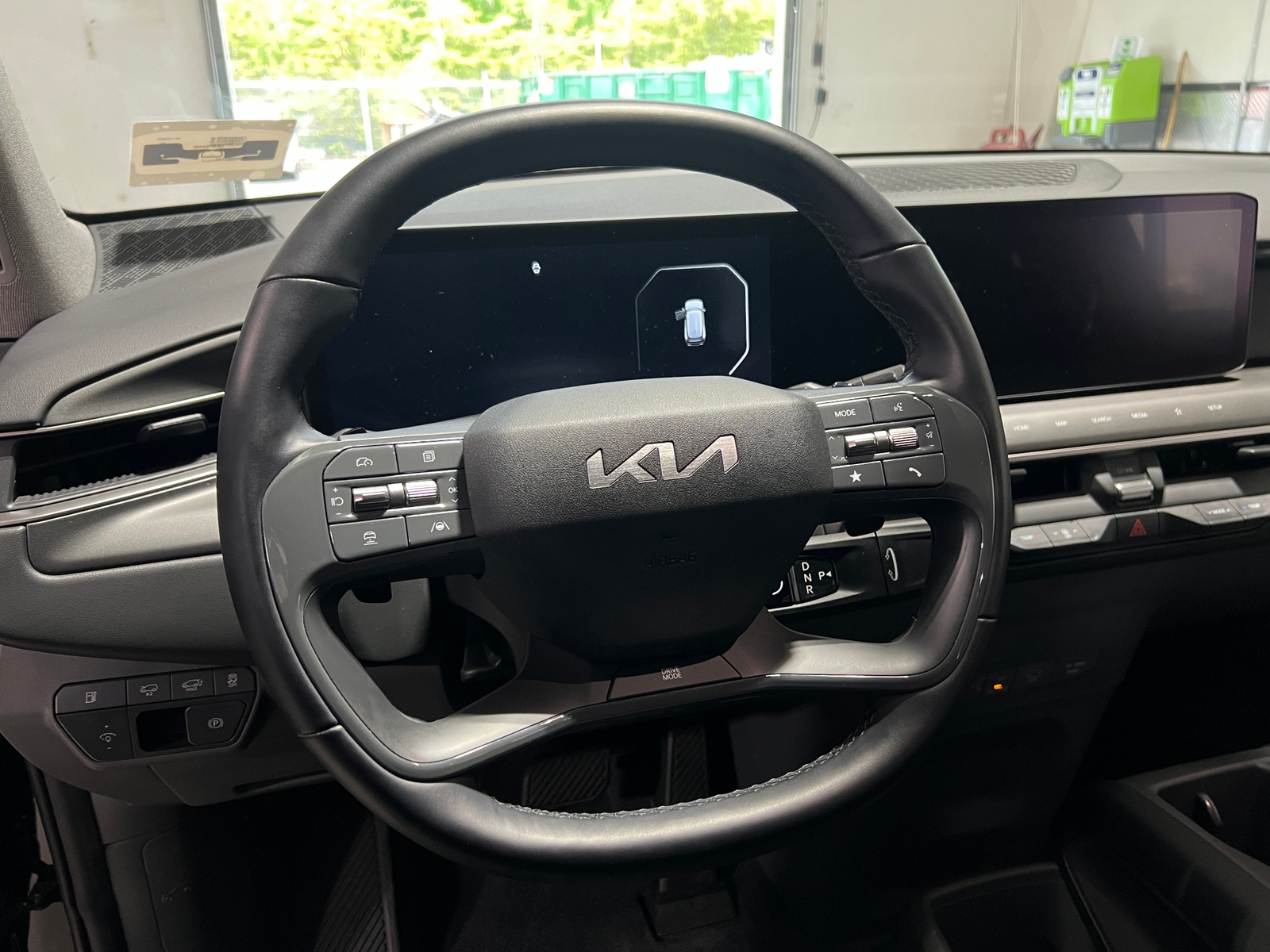 Thumbnail: 2024 Kia EV9 - 4