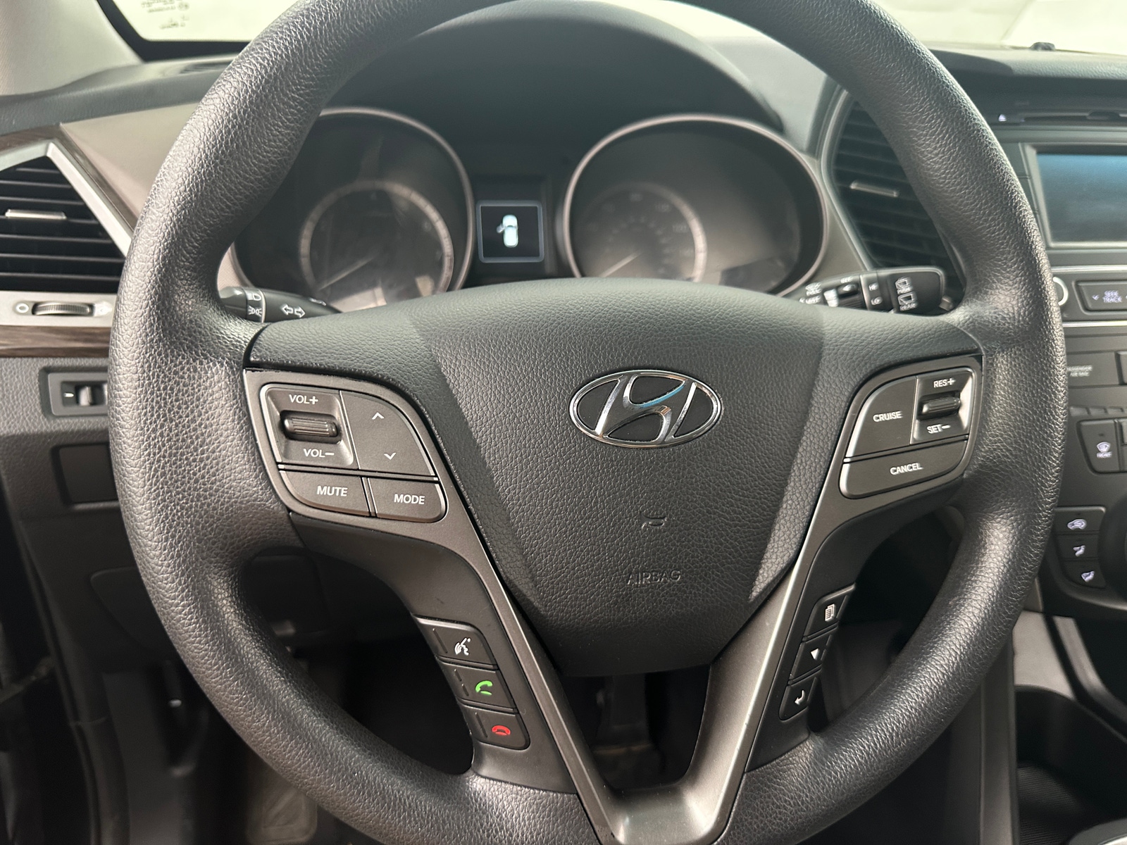 Thumbnail: 2017 Hyundai Santa Fe - 5