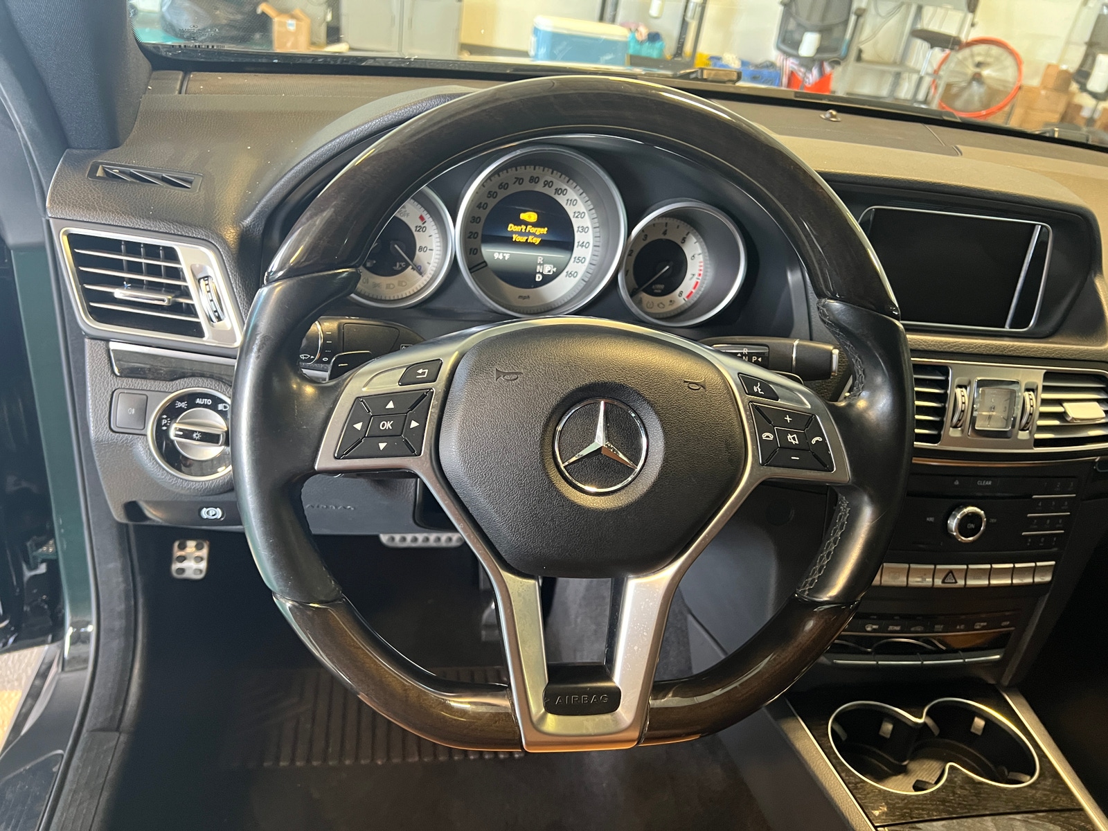 Thumbnail: 2016 Mercedes-Benz E-Class - 3