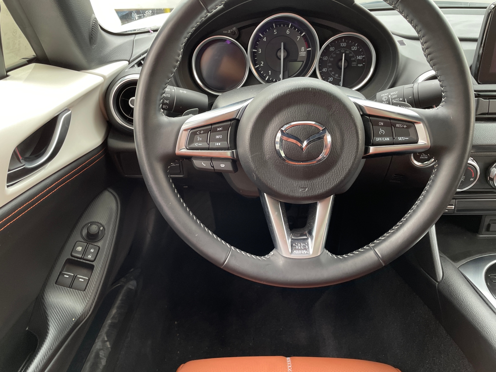 Thumbnail: 2023 Mazda MX-5 Miata - 4