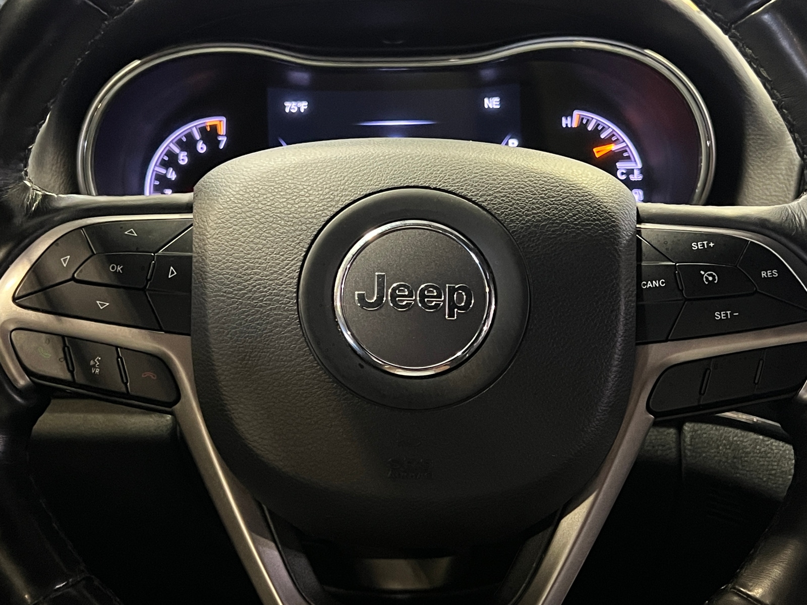 Thumbnail: 2020 Jeep Grand Cherokee - 4