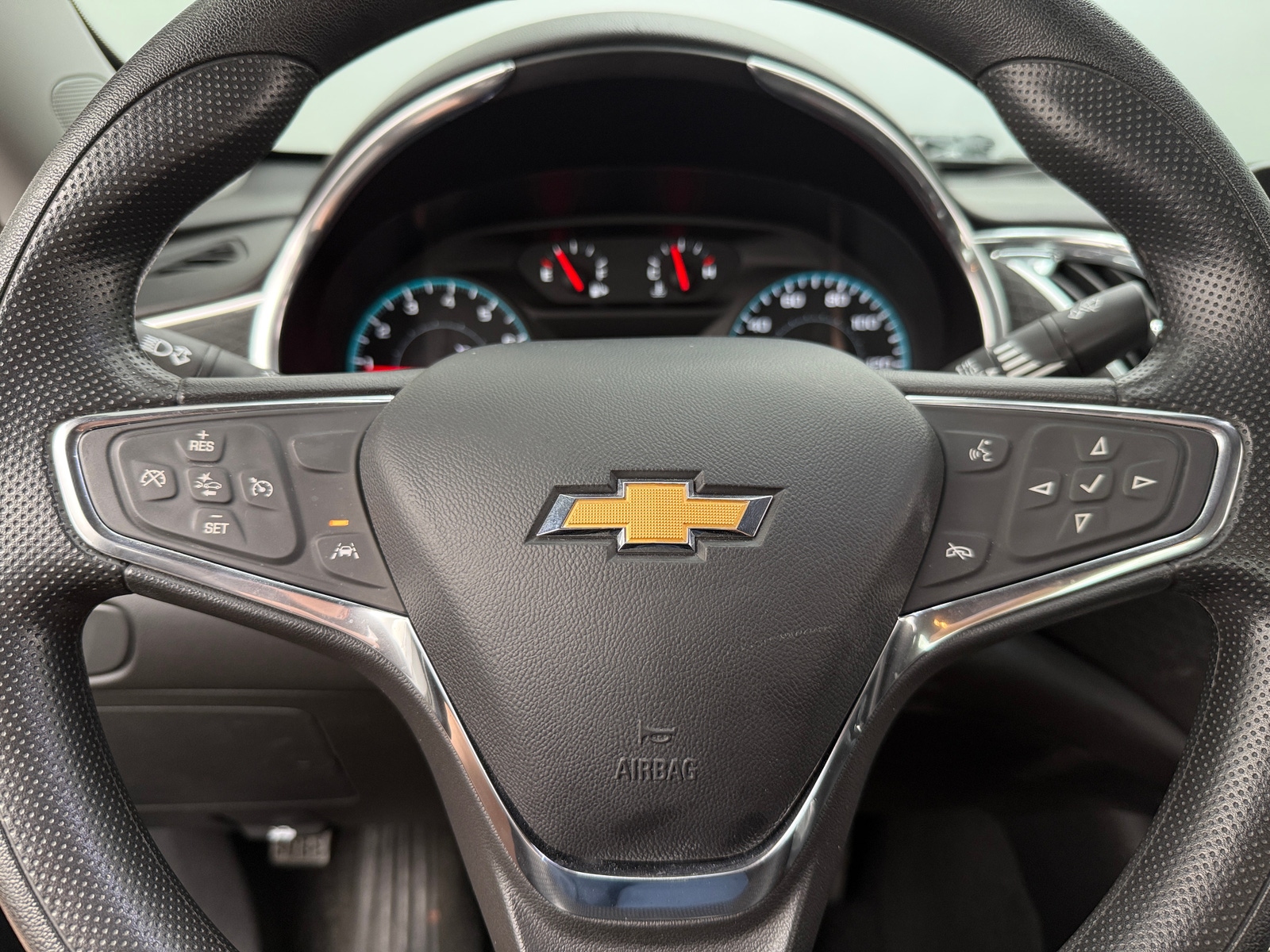 Thumbnail: 2020 Chevrolet Malibu - 5