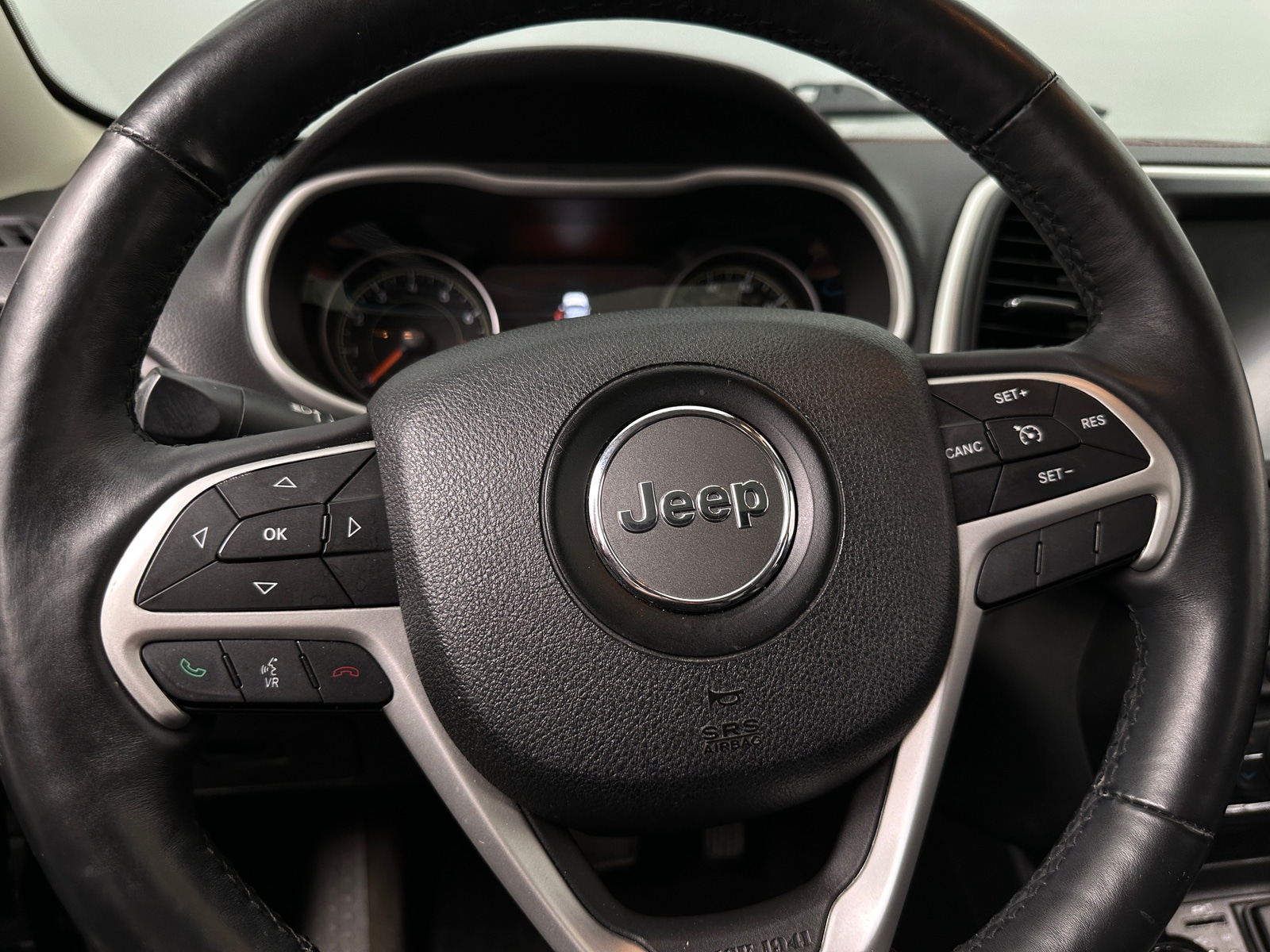 Thumbnail: 2015 Jeep Cherokee - 5