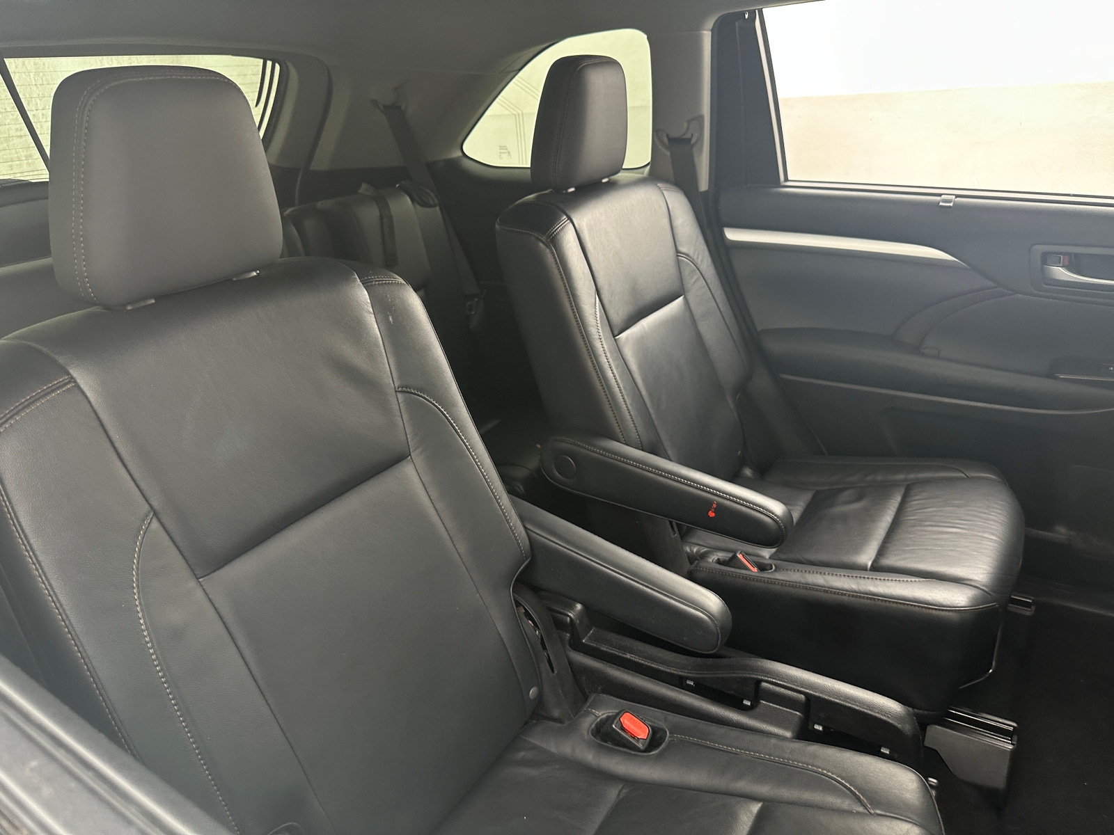 Thumbnail: 2014 Toyota Highlander - 5